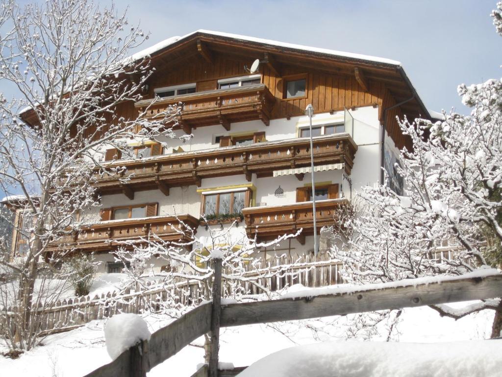 Haus Bergheimat - Familie Oberacher Fulpmes Exterior foto